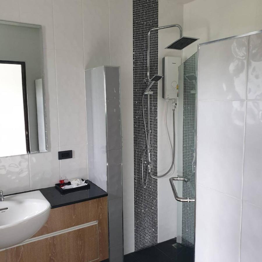 De Vine House Hotel Roi Et Eksteriør billede