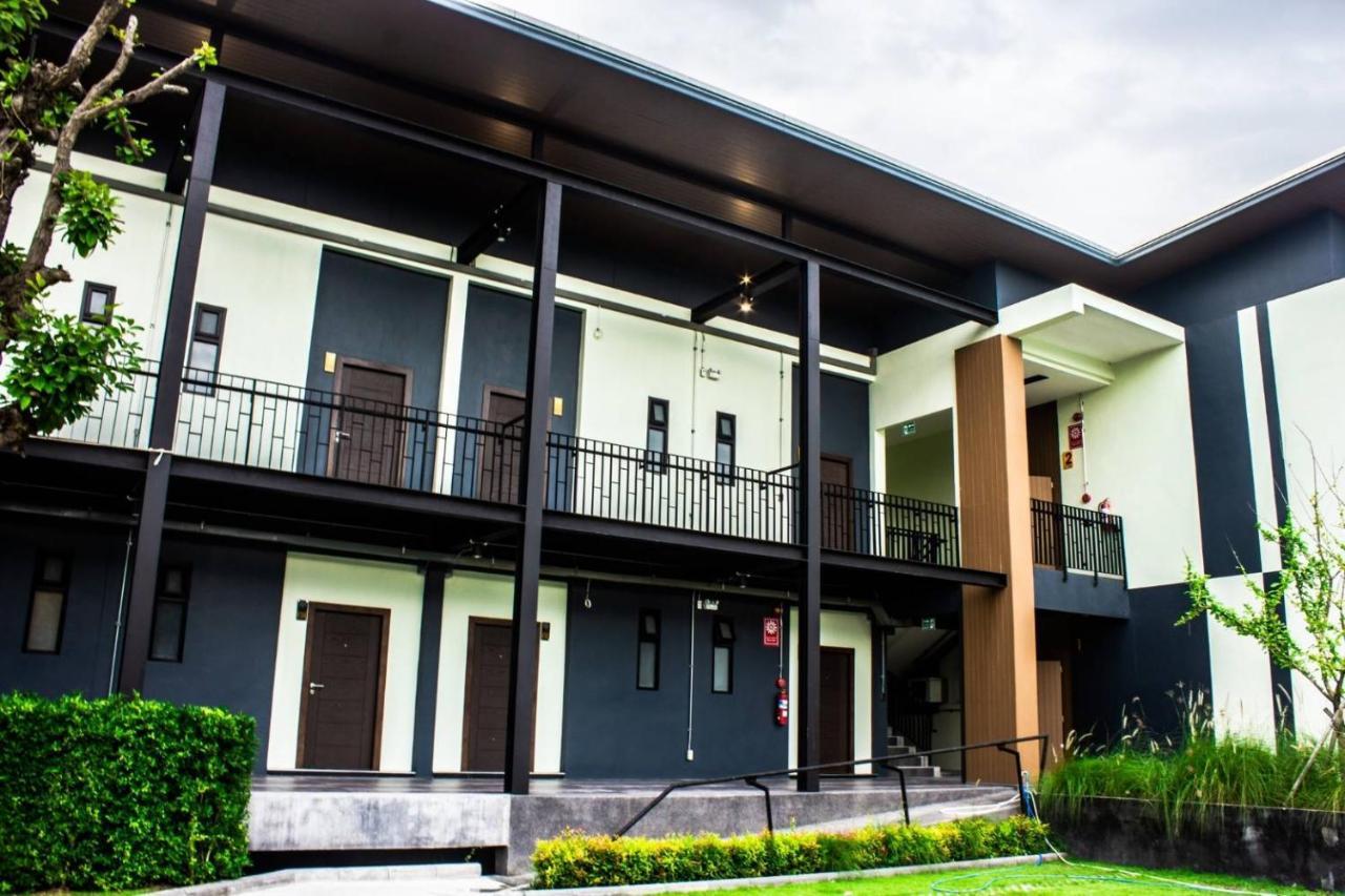 De Vine House Hotel Roi Et Eksteriør billede