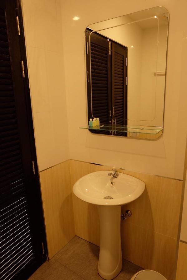 De Vine House Hotel Roi Et Eksteriør billede